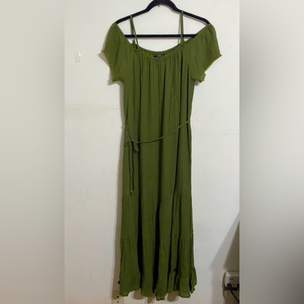 Millie Gabrielle bohemian off shoulders maxi dress
